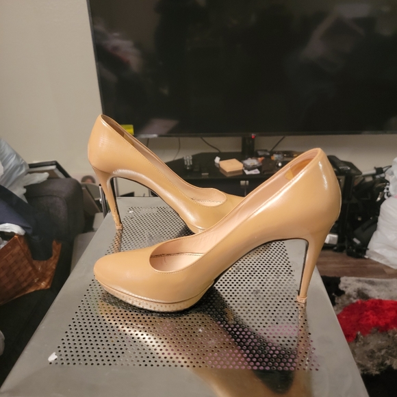 PRADA Beige Patent Leather Platform Pointed-Toe Pumps - Picture 12 of 15